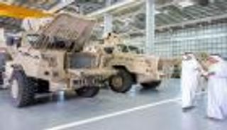 سلطان الجابر يشيد بقدرات الصناعات الإماراتية في "توازن الصناعي" و"إيدج"