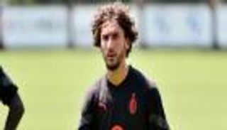 ضربة معلم.. بلماضي يخطف زميل بن ناصر لتمثيل الجزائر