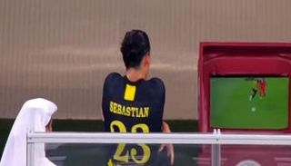 سيباستيان سوريا لاعب فريق قطر