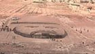 بأنامل عراقية.. لوحة للشيخ محمد بن راشد على مساحة 2000 متر (صور)