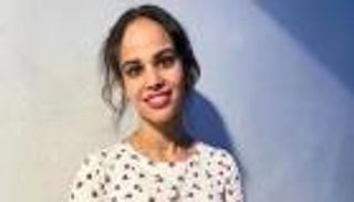 فساتين نور عمرو دياب.. كوكتيل ورود صيفي (فيديو)