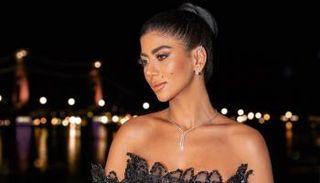 كارولين عزمي