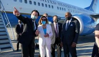 نانسي بيلوسي وبعض معاونيها- أرشيفية