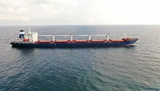  السفينة رازوني تبحر بالحبوب الأوكرانية - رويترز