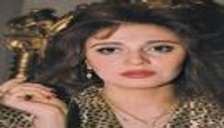 مديحة كامل تدخل "بوابة إبليس" وتعتزل.. ورطة "حجاب" حلها الأعصر (خاص)