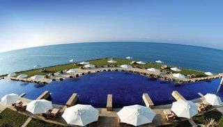 السياحة في جيبوتي… 6 أماكن في رحلة صحراوية بأدني واد على الأرض