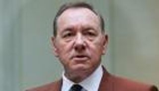 اعتداءات جنسية وتحرش بالرجال.. كيفن سبايسي في ورطة جديدة