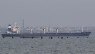 السفينة رازوني - رويترز