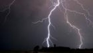 صواعق البرق تهدد أمريكا.. الجاني "تغير المناخ"