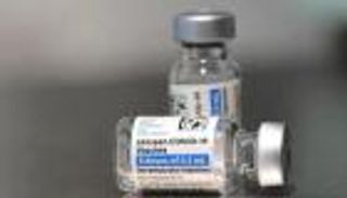 جنوب أفريقيا تسجل أول وفاة مرتبطة بلقاح كورونا.. فما نوعه؟