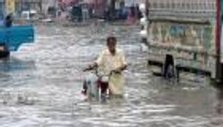 سيول جارفة تقتل 549 وتدمر 46 ألف منزل في باكستان (صور)