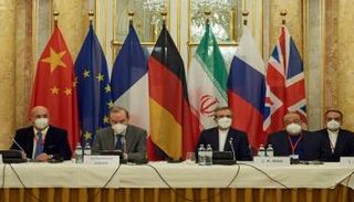 صورة للمشاركين في المفاوضات النووية (أرشيفية)