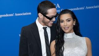 كيم كارداشيان وبيت ديفيدسون- أرشيفية