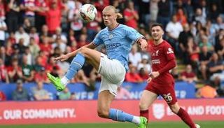 إيرلينج هالاند في مباراة ليفربول ومانشستر سيتي