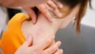 الصدفية والطفح الجلدي عند الأطفال.. 6 علامات للتفرقة بينهما