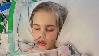 الطفل أرتشي باترسبي في غرفة الإنعاش