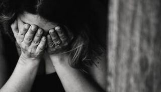 دراسة تكشف عن رغبة دفينة لدى البشر لا تضمن لهم السعادة- أرشيفية