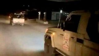 صورة متداولة لدوريات للعمالقة في مدينة عتق