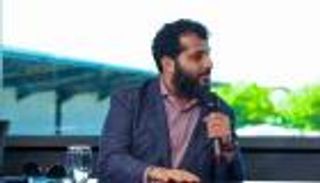 رسائل وصور وعناق سيدورف.. تركي آل الشيخ يخطف الأضواء في مباراة الهلال وألميريا