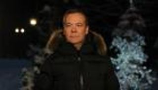 ميدفيديف: روسيا ستحقق السلام في أوكرانيا بشروطها