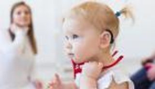 هكذا تتعرف على مشاكل السمع لدى طفلك