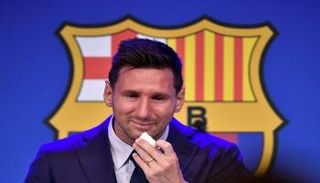 ليونيل ميسي نجم برشلونة السابق