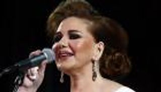 ميادة الحناوي تنفي إجراء عملية تجميل: "ورحمة ماما ما حصل"