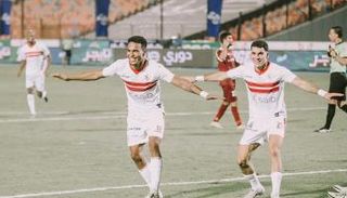 سيف الجزيري مع زيزو في مباراة الزمالك والمقاصة 