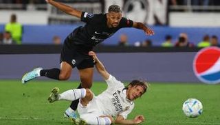 من مباراة ريال مدريد وآينتراخت فرانكفورت في السوبر الأوروبي