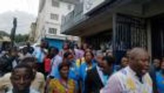 بعد احتجاجات "دامية".. سيراليون تفرض حظر تجول