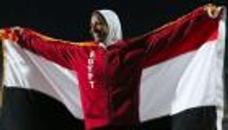 إسراء عويس.. رحلة رياضية مصرية من الإصابة لإنجاز عالمي