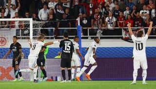 من مباراة ريال مدريد وآينتراخت فرانكفورت في السوبر الأوروبي