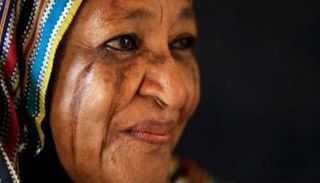 عادة الشلوخ قاربت على الانقراض في السودان