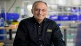 الراهب الملياردير.. "مانوج بارجافا" من سائق تاكسي لطائرة أثرياء العالم