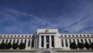 مسؤول أمريكي: سنواصل رفع الفائدة للوصول بالتضخم إلى 2%