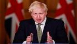 جونسون يدين طعن سلمان رشدي: أشعر بالفزع