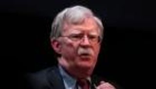 القضاء الأمريكي يتهم عنصرا بحرس إيران بمحاولة اغتيال مستشار ترامب