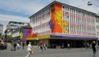 فنان يقضي 3 أيام داخل حفرة في ألمانيا.. ما السر؟