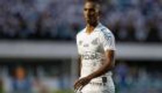 الأهلي المصري ولوكاس براجا.. رد برازيلي يحسم الجدل