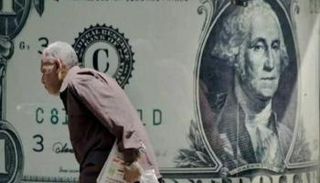 مخاوف من ارتباك السوق المصري من جراء رفع سعر الدولار الجمركي