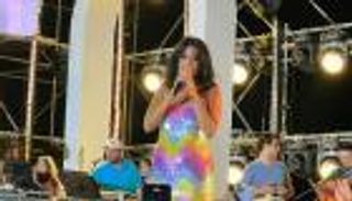 روبي بـ"قشر السمك" في حفل العلمين.. إطلالة صيفية جريئة (صور)