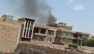 الدخان يتصاعد من مكان الانفجار 