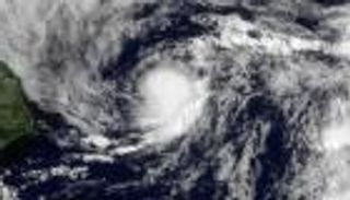 المنخفض المداري في عمان.. حجم التأثير خلال 3 أيام