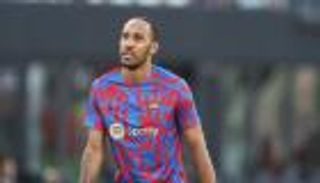 تشافي يرفض.. برشلونة يلقي كرة أوباميانج في ملعب تشيلسي