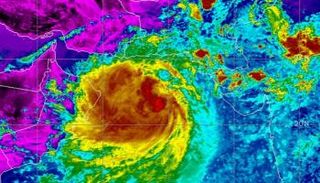 تشكّل منخفض مداري في بحر العرب خلال أغسطس أمر شديد الندرة 