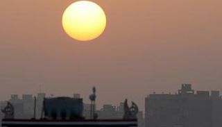 ترتفع درجات الحرارة المحسوسة خلال ساعات الذروة 4 درجات