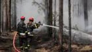 هدنة "أمطار" في حرب الحرائق الفرنسية