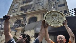 الإخوان تحاول العودة للمشهد السياسي بمصر