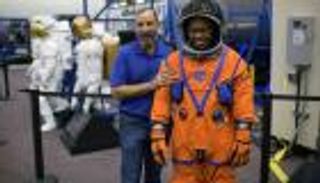 العودة إلى القمر.. ناسا تكثّف استعداداتها لإطلاق "المهمة التاريخية"