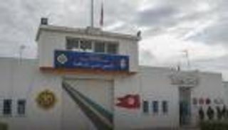 بعد ضبطه بأجهزة تجسس.. وفاة سجين أوروبي في تونس